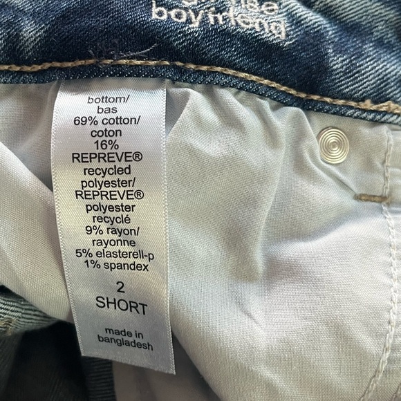 New! Edgely by Maurice’s Women's Medium Wash Distressed Jeans Size 2 Short - Picture 11 of 16